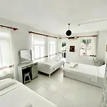 Akdeniz Otel
